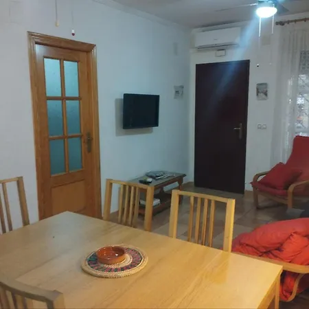 Daire Adosado Con Patio